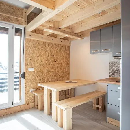 Sunset Apartment *